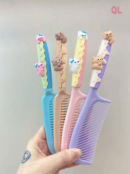 Lược nhựa kute có hộp