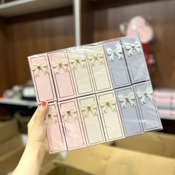 Hộp quà đựng son size 4x10x4cm