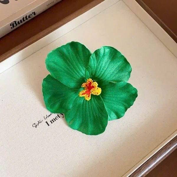 Kẹp mỏ vịt hoa dăm bụt