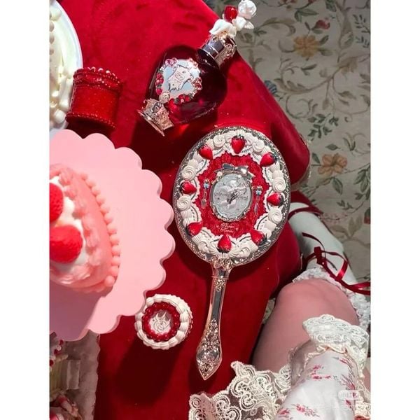 [FLOWER KNOWS] Bộ Sưu Tập 2025 Dâu Cupid strawberry Cupid GƯƠNG CẦM TAY Hoa Biết