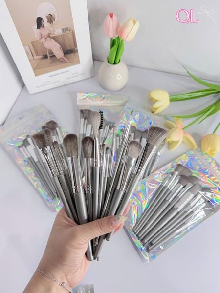Bộ cọ xám túi zip 14 chi tiết