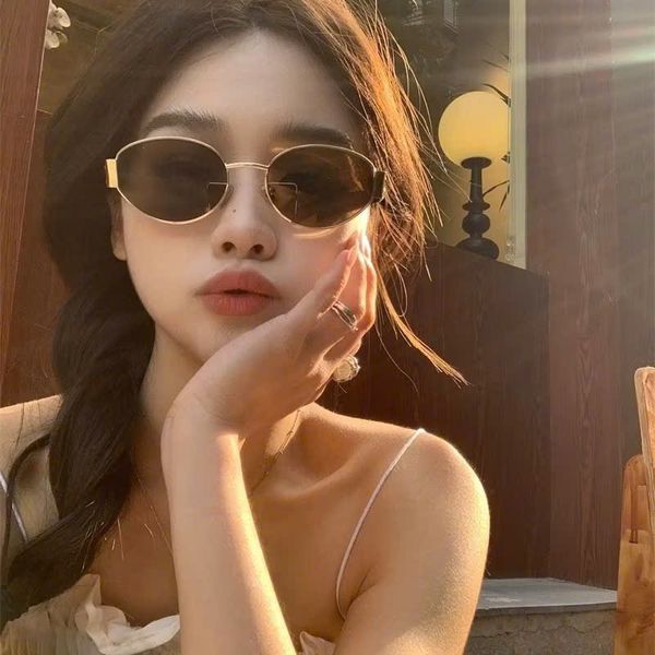 Kính râm gọng kim loại CC
