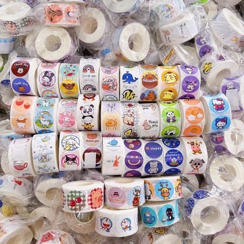 Sticker cuộn 500 miếng về nhiều mẫu