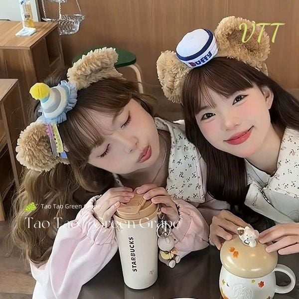Cài tai  gấu nâu xù mũ sinh nhật