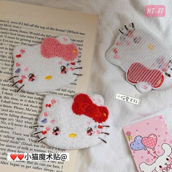 Dán mái kitty xù