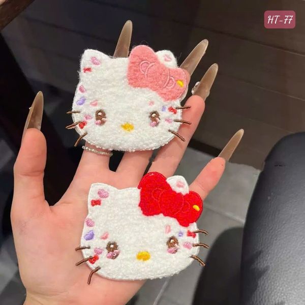 Dán mái kitty xù