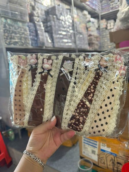 Dán thắt cà phê 2. Cham
