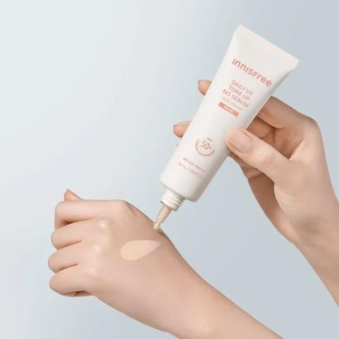 Kem Chống Nắng Nâng Tông Innisfree Daily UV Tone Up No Sebum Suncream SPF 50+ PA++++ 50ml #Beige