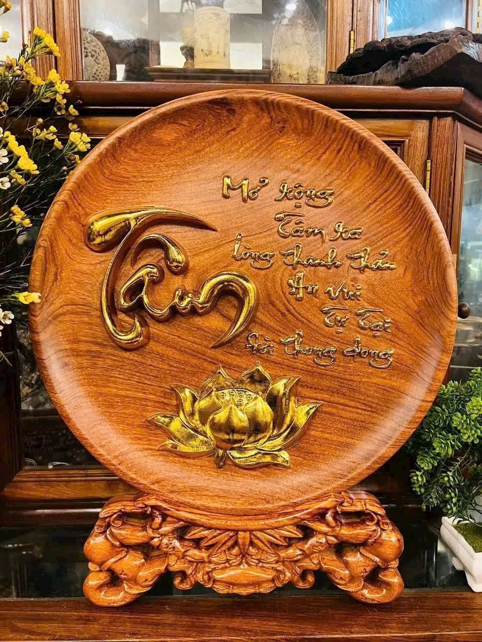 Đĩa Chữ Tâm gỗ hương liền tấm trưng bày phong thủy