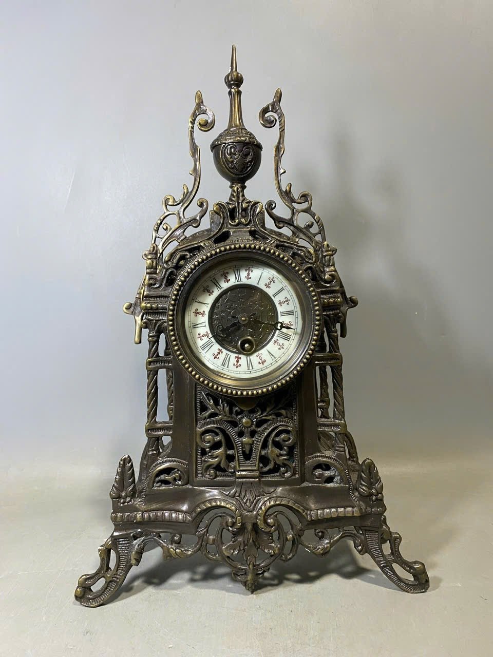 Đồng hồ lâu đài Huameile 1882 máy cơ mặt số La Mã cổ điển