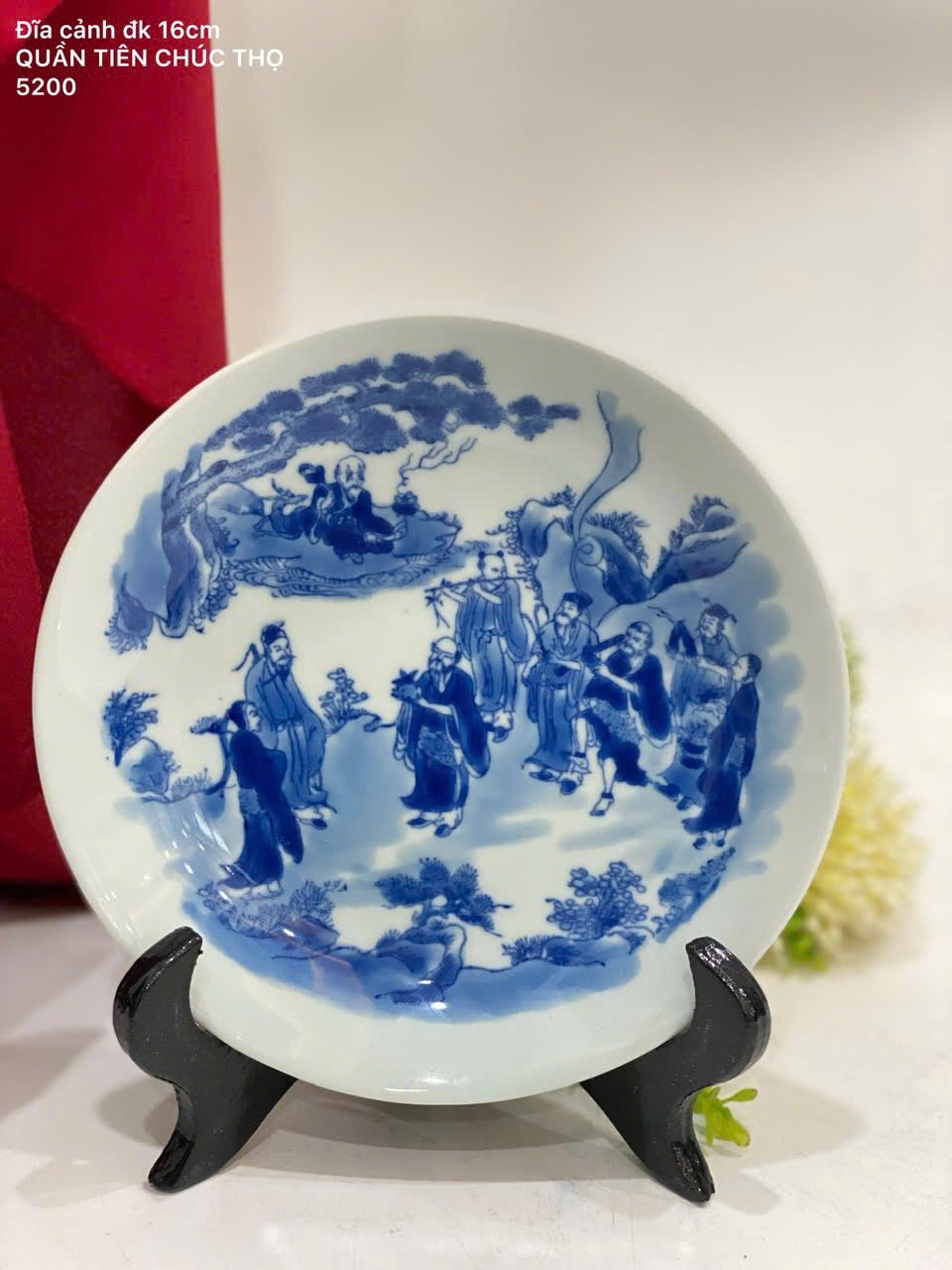 Đĩa cảnh men lam vẽ tay Bát Tràng