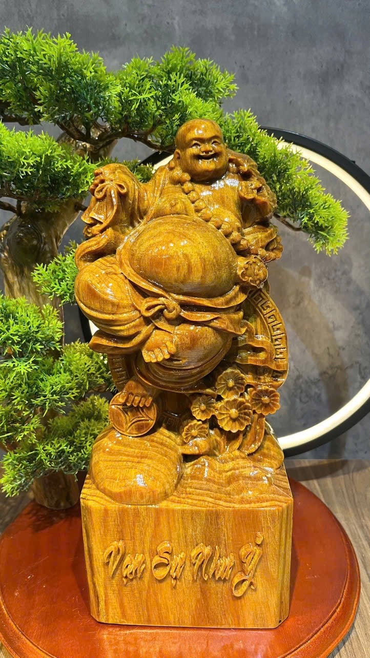 Tượng Di Lặc gỗ huyết long cao 30cm – Gỗ quý thơm nức, mang tài lộc