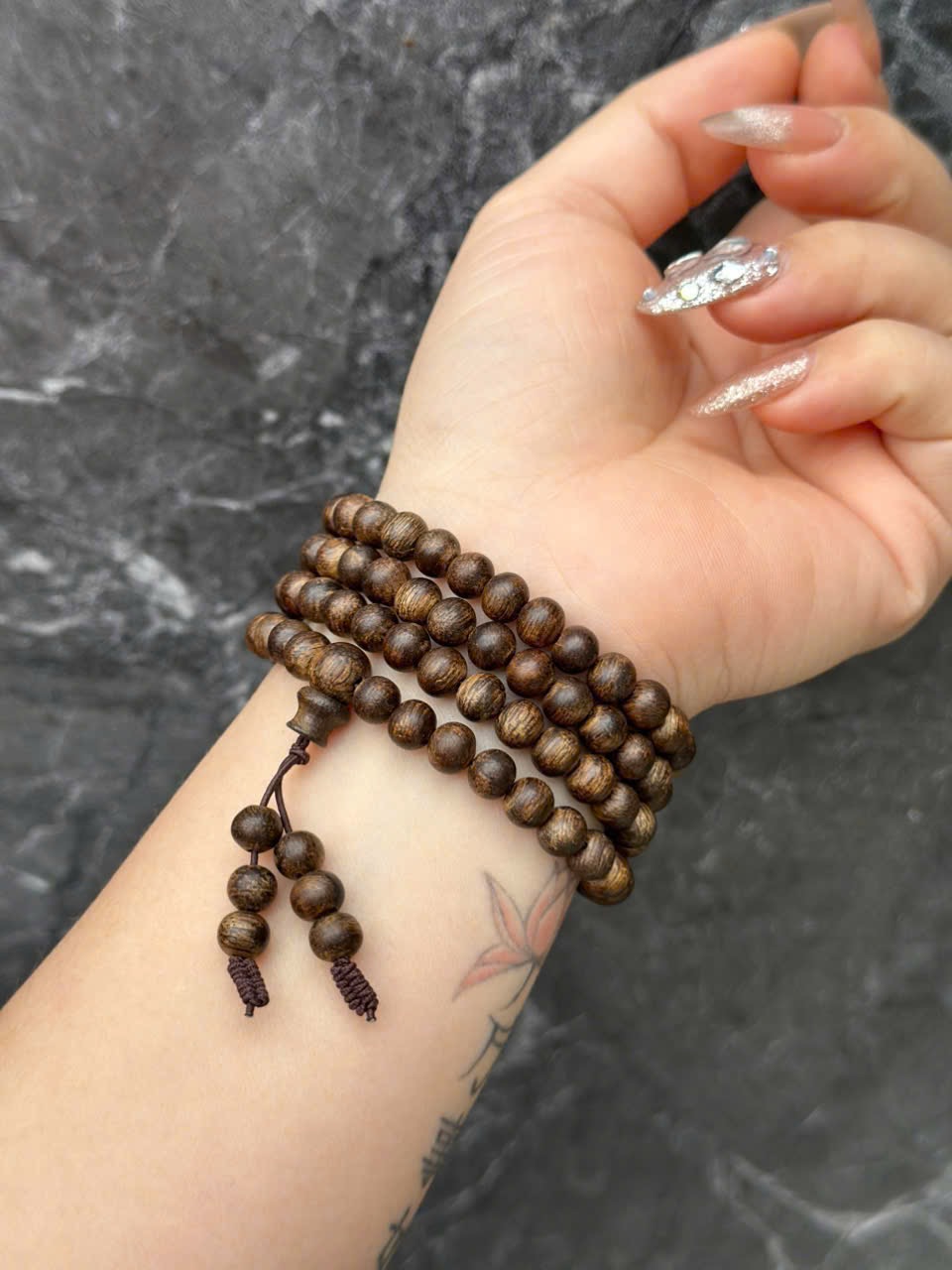 Vòng trầm Malake Indo Rin tự nhiên size 6li – Vân đẹp thơm sống mạnh