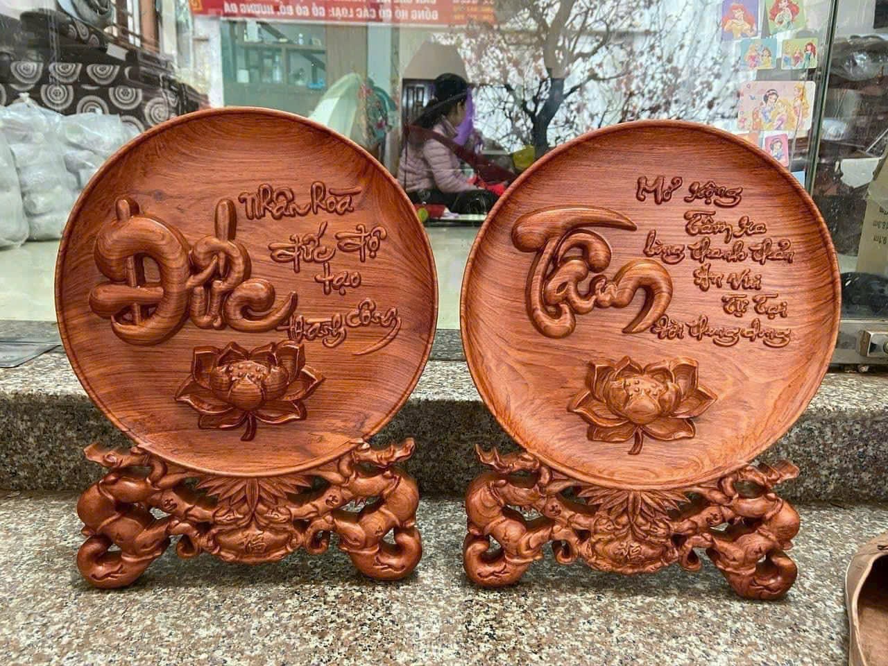 Cặp đĩa gỗ hương trưng bày phong thủy cao cấp