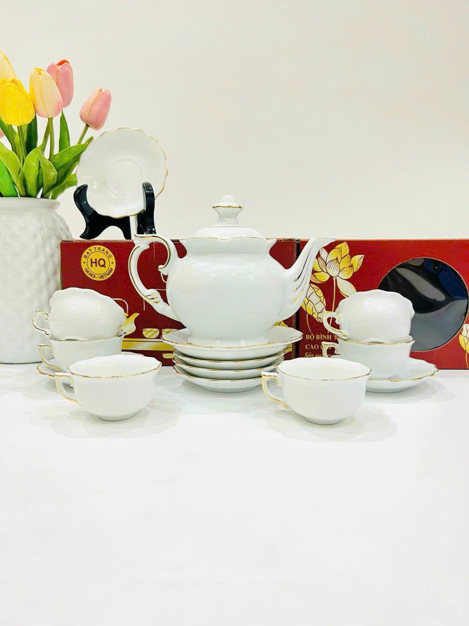 Bộ ấm chén Bát Tràng dáng Lượn ly S2 600ml vẽ chỉ vàng tinh xảo