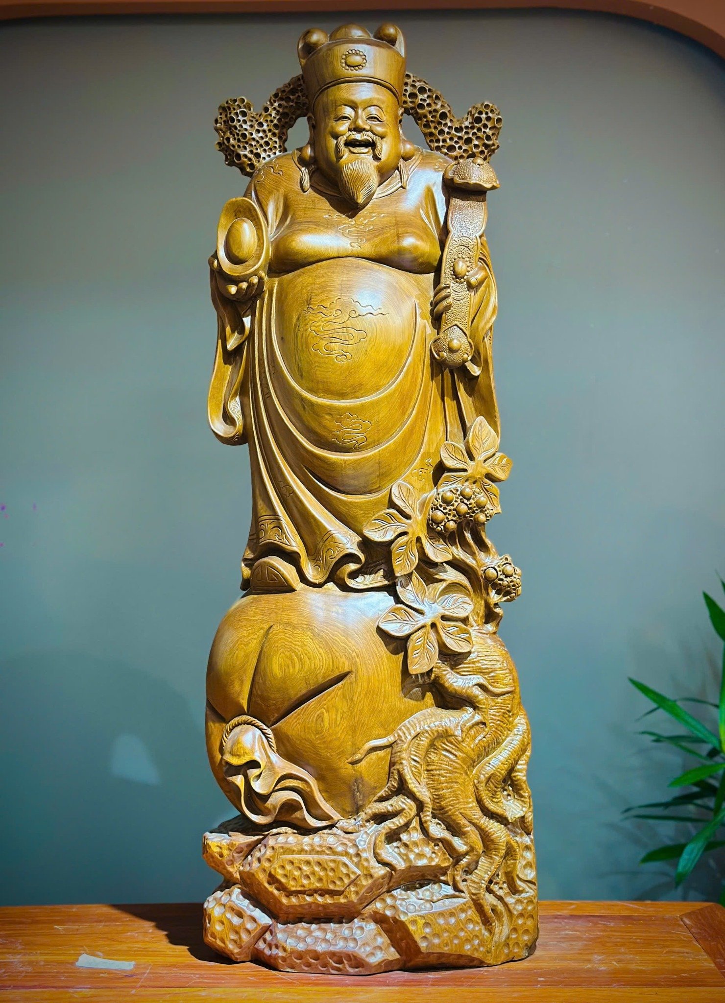 Tượng Thần Tài Gỗ Ngọc Am Cao 1m – Hàng Đục Kỹ, Gỗ Thơm Tự Nhiên