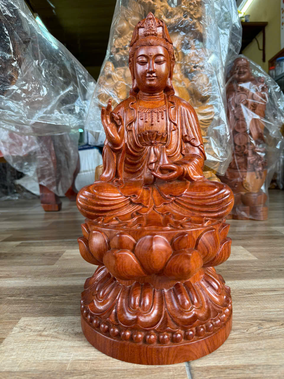 Phật Bà ngồi đài sen gỗ hương cao 40cm – tượng gỗ phong thủy trưng bày bàn thờ