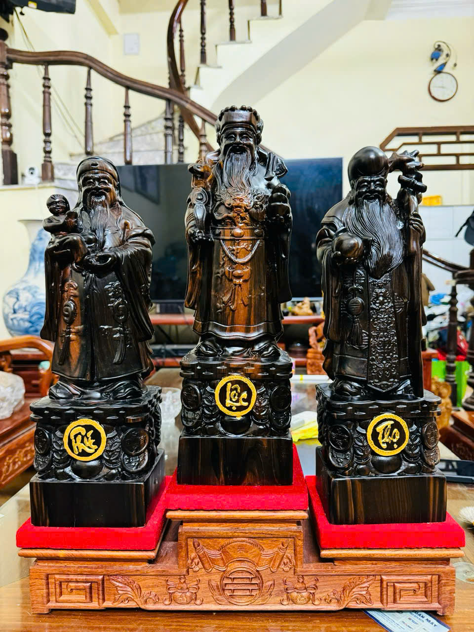 Bộ Tam Đa gỗ mun hoa kèm kỷ – Cao 55cm ngang 45cm