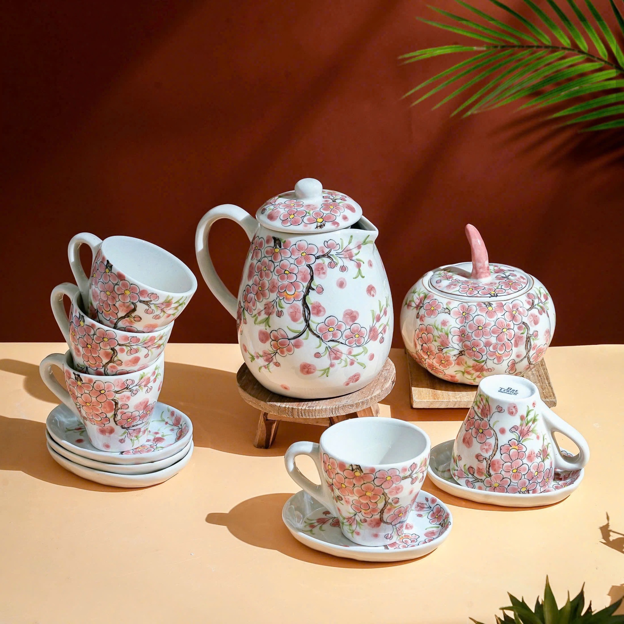 Bộ ấm chén vẽ tay Bát Tràng cao cấp