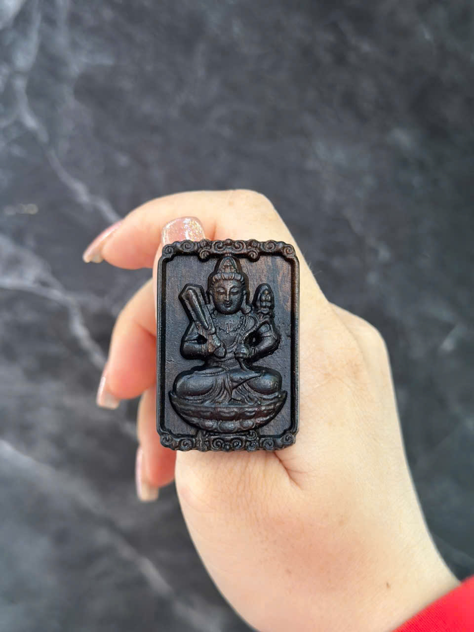 Mặt dây chuyền trầm hương Indo chìm – thơm thanh đậm – khắc theo yêu cầu