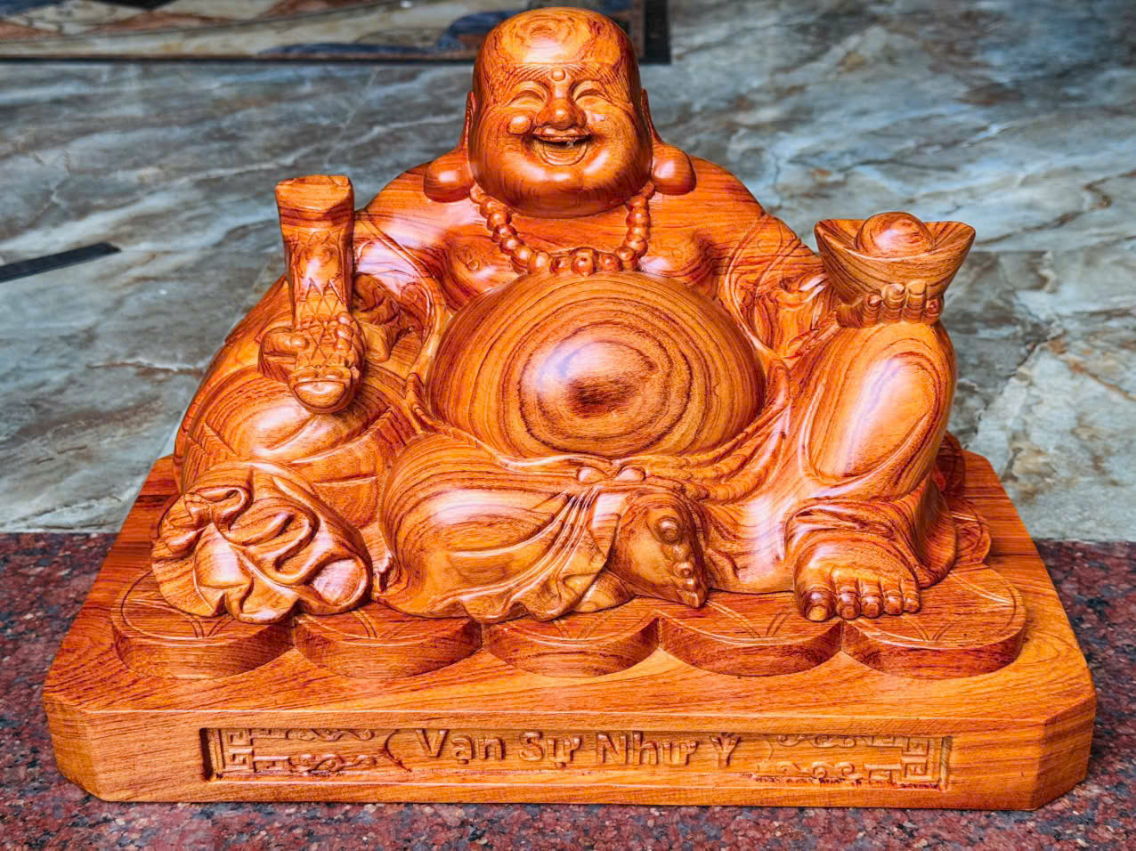 Tượng Di Lặc vạn sự như ý gỗ hương đá vân xoáy đẹp 40cm