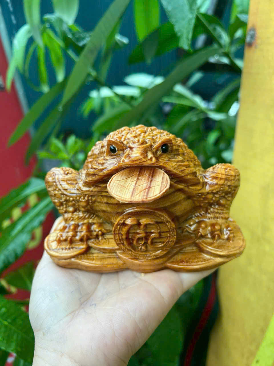 Thiềm Thừ gỗ huyết long chiêu tài lộc để bàn ngang 15cm