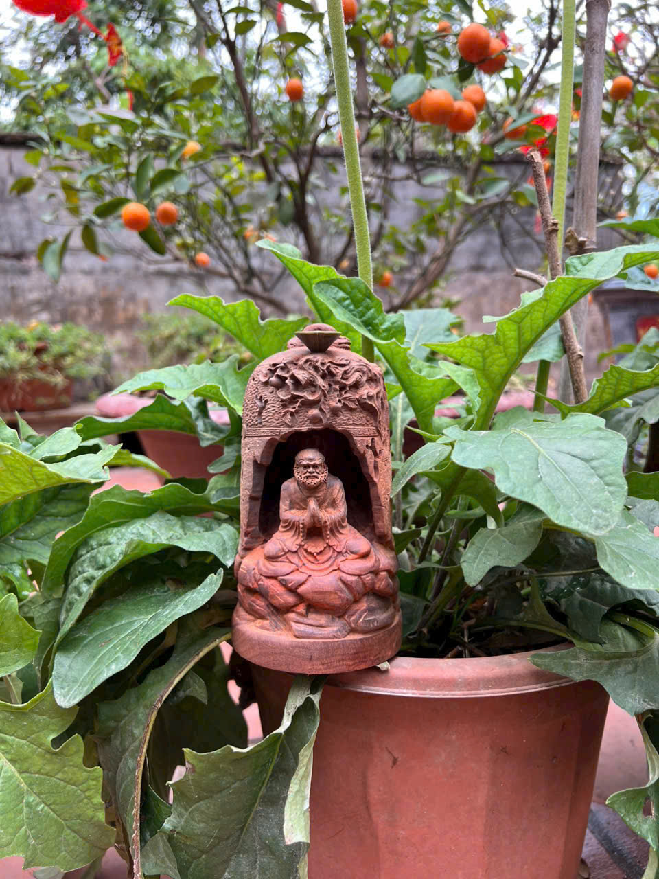 Tác phẩm Đạt Ma thiền chuông gỗ trắc đỏ đen cao 15cm