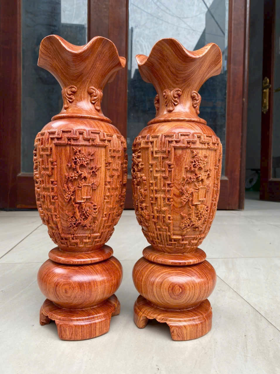 Cặp lục bình gỗ hương cao 40cm trưng bày phong thủy