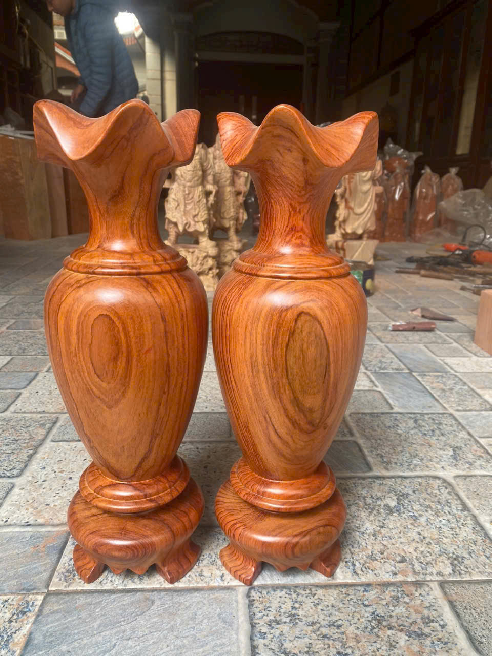 Cặp Lục Bình Gỗ Hương Cao 40cm – Dáng Đẹp, Gỗ Thơm