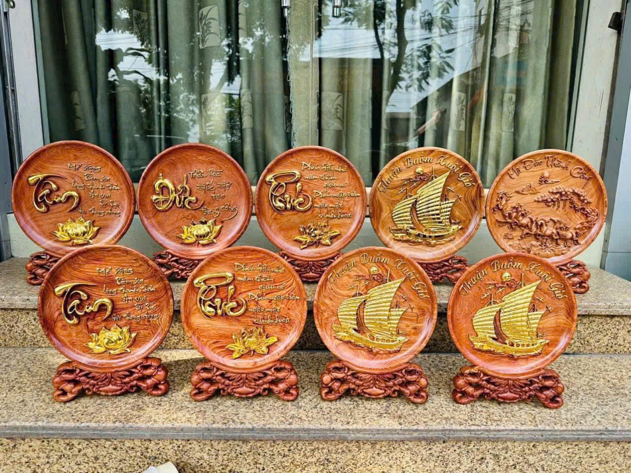 Đĩa trưng bày gỗ hương dát vàng cao cấp đường kính 30cm