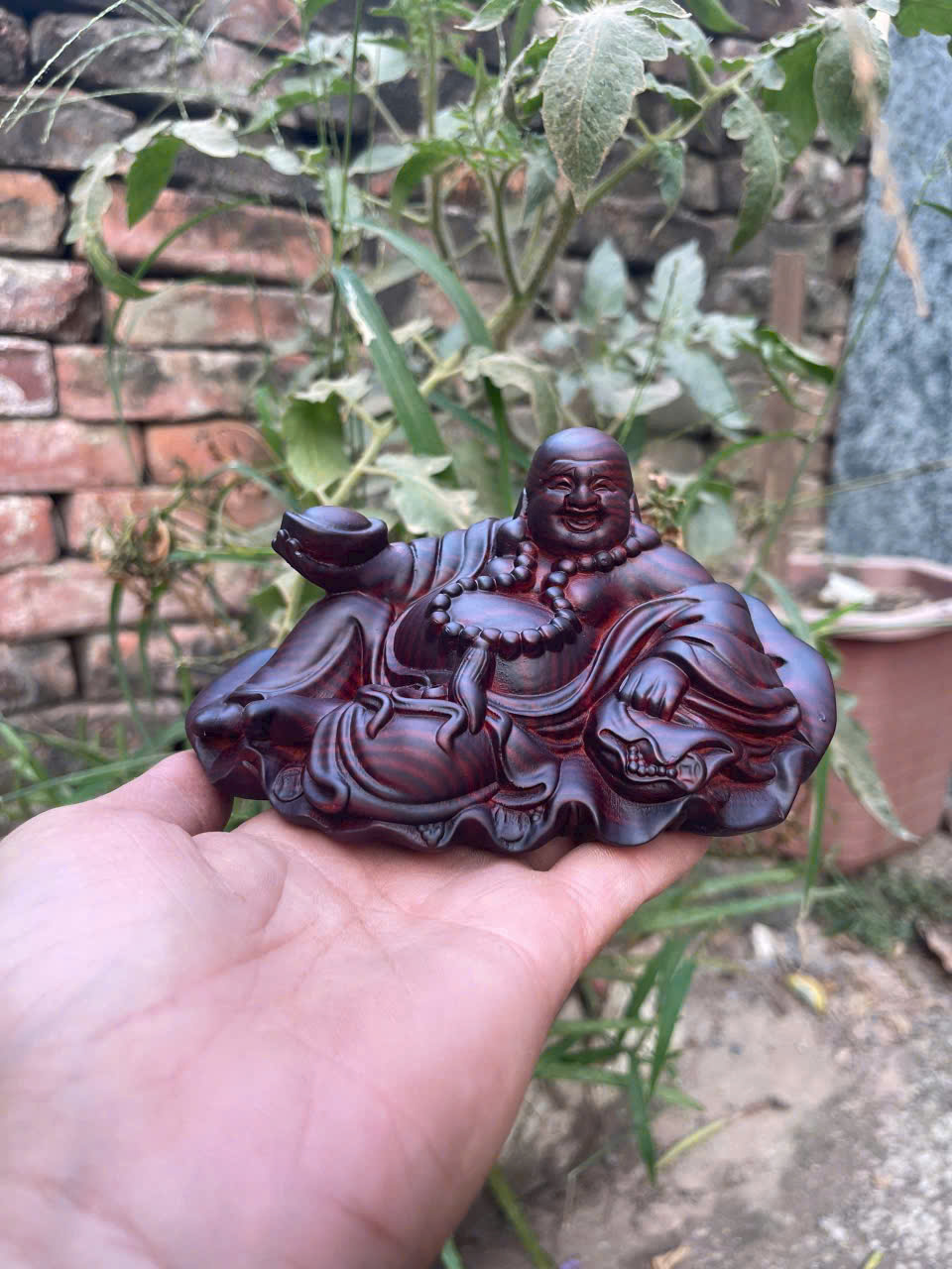 Tượng Di Lặc lá sen gỗ trắc – cao 15cm