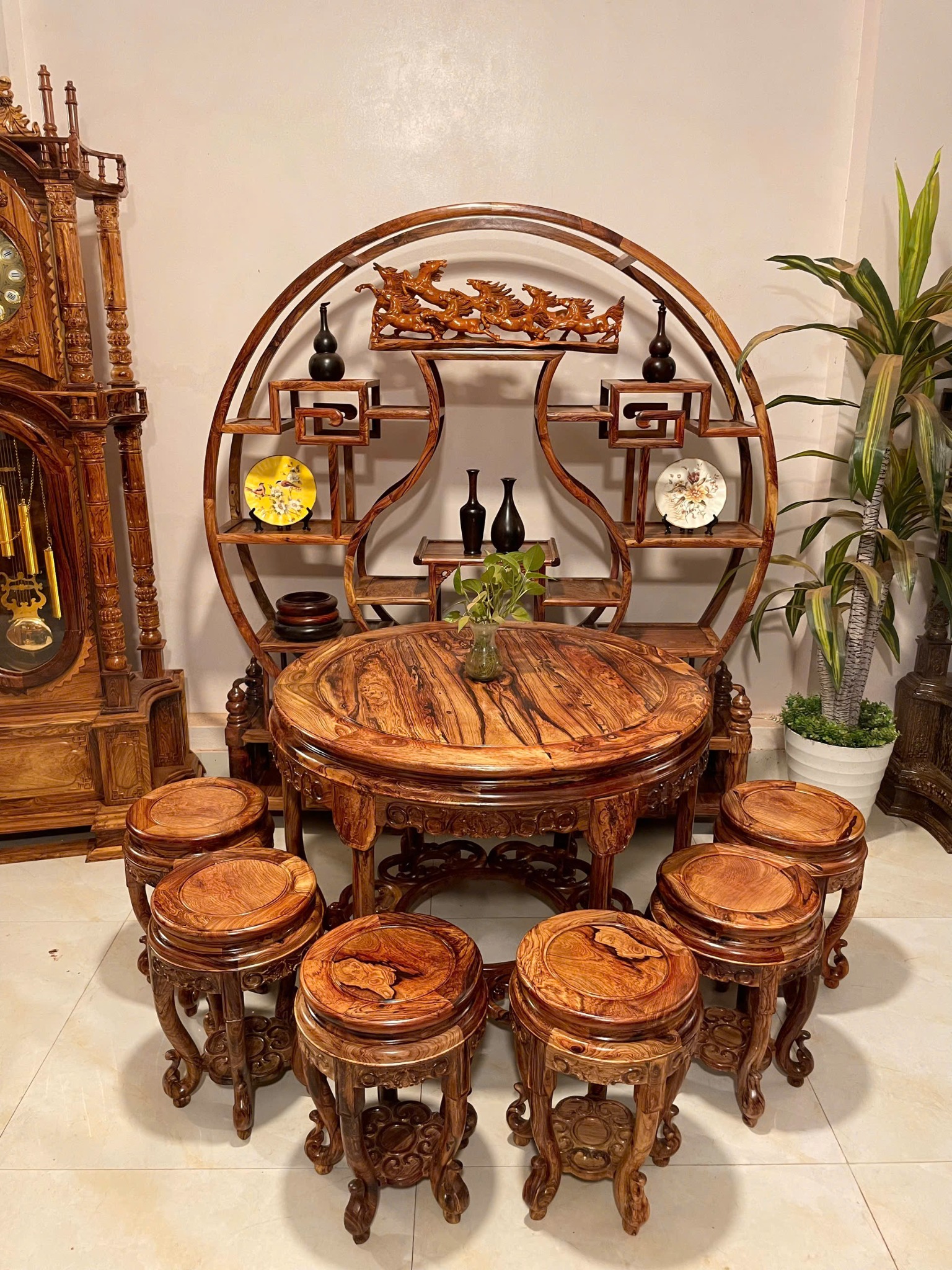 Bộ bàn tròn 6 ghế gỗ Cẩm Việt mộng liền chắc chắn đẹp sang