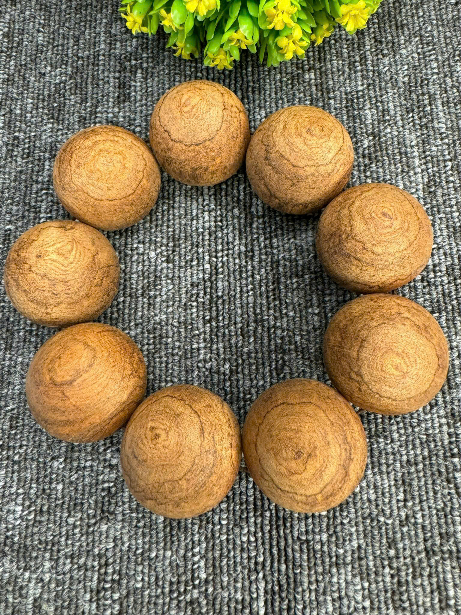 Vòng tay Sưa Bắc Vân Hoa Hồng size 40li – rễ già VIP cao cấp