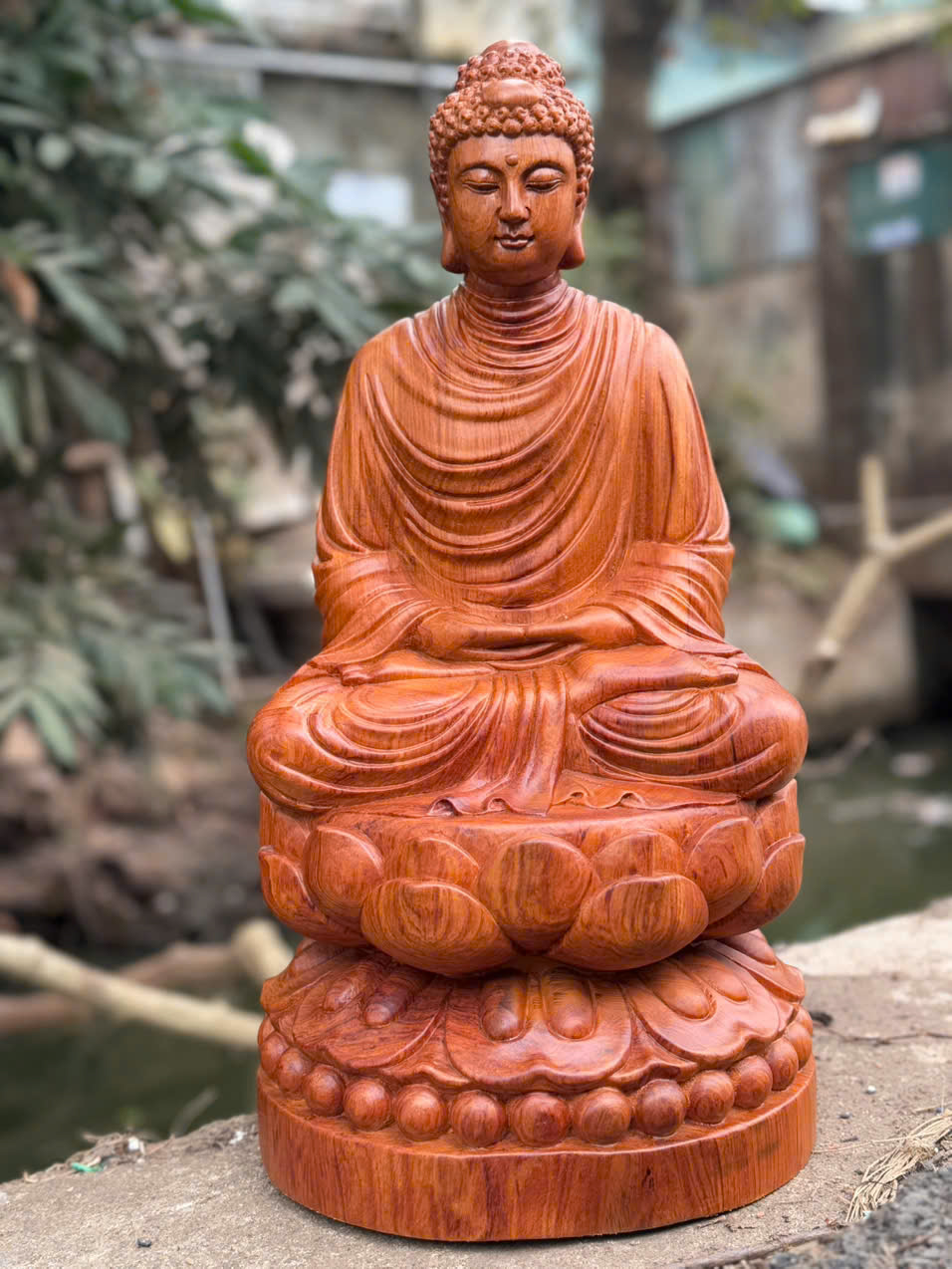 Tượng Phật Thích Ca gỗ hương đá liền khối cao 40cm – Trưng bày phong thủy