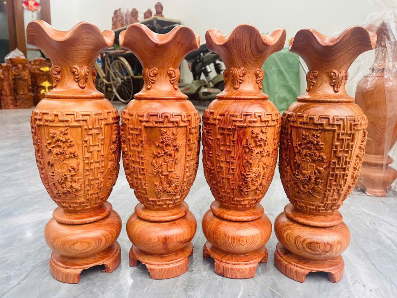 Cặp lục bình tứ quý gỗ hương cao 40cm – Trang trí phong thủy sang trọng