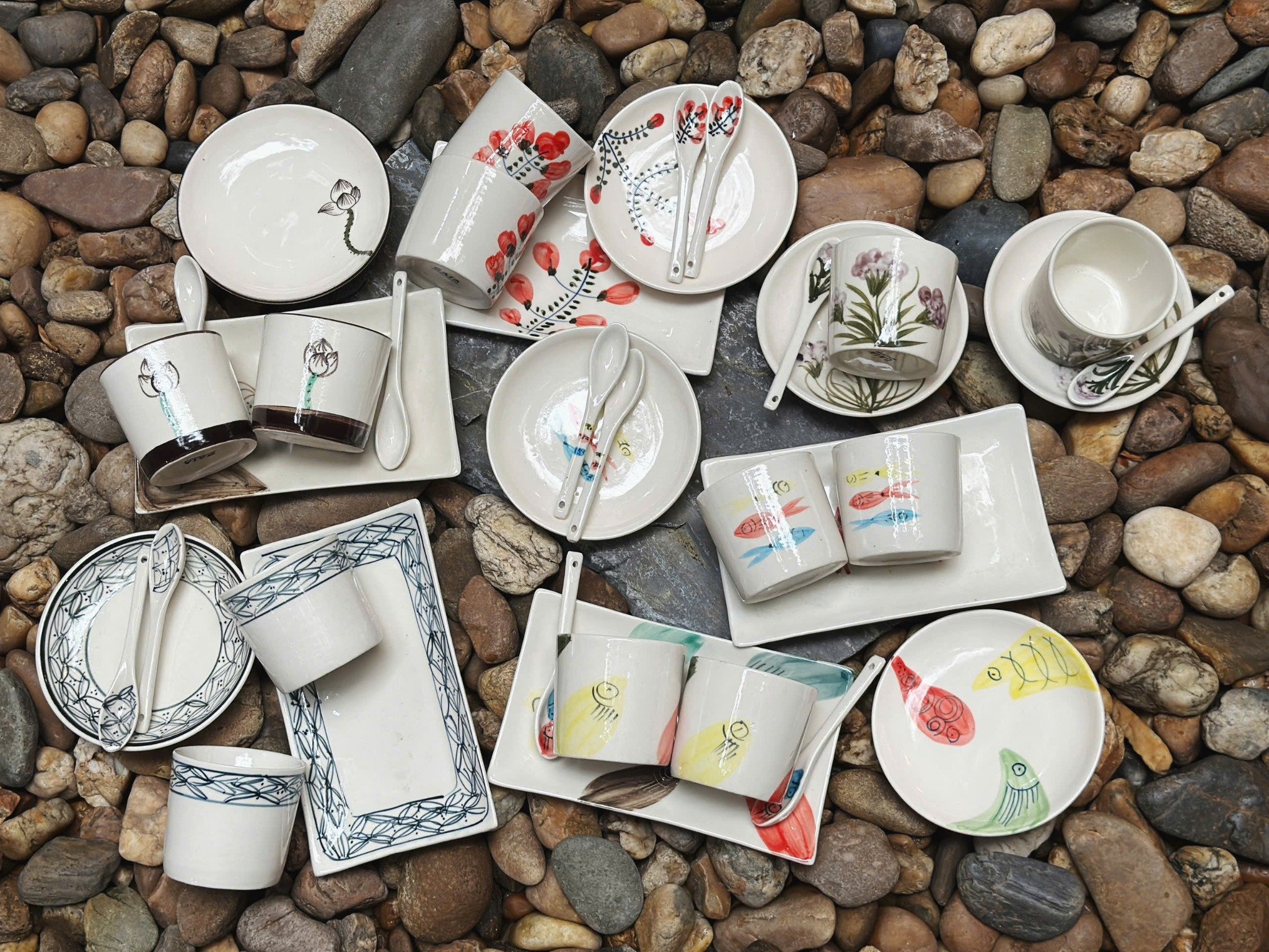 Set trà bánh trung thu vẽ tay men cổ Bát Tràng – 6 món