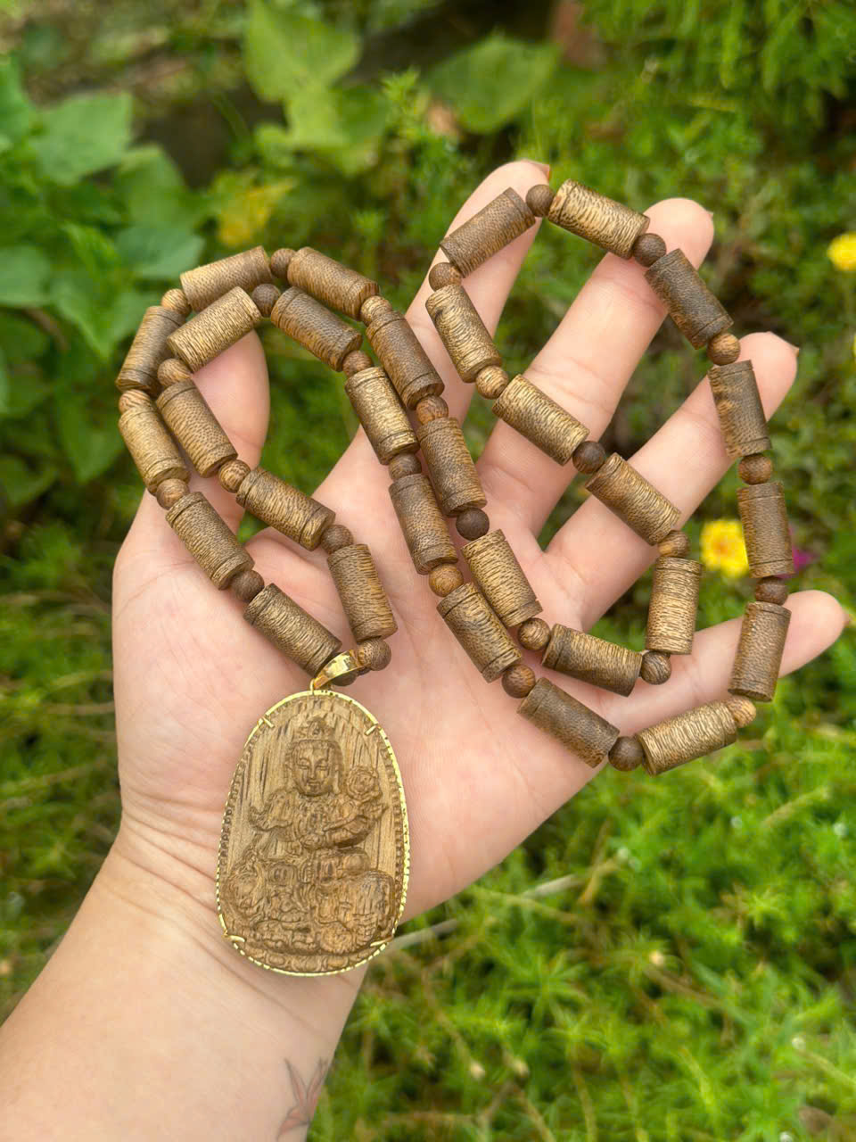 Bộ đeo cổ trầm kiến Việt size 7li bọc vàng 5k