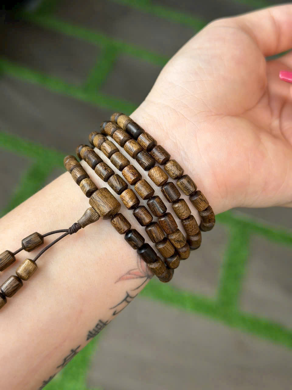 Vòng Lu Bình An 108 hạt trầm Indo size 6li vân nguyên bản