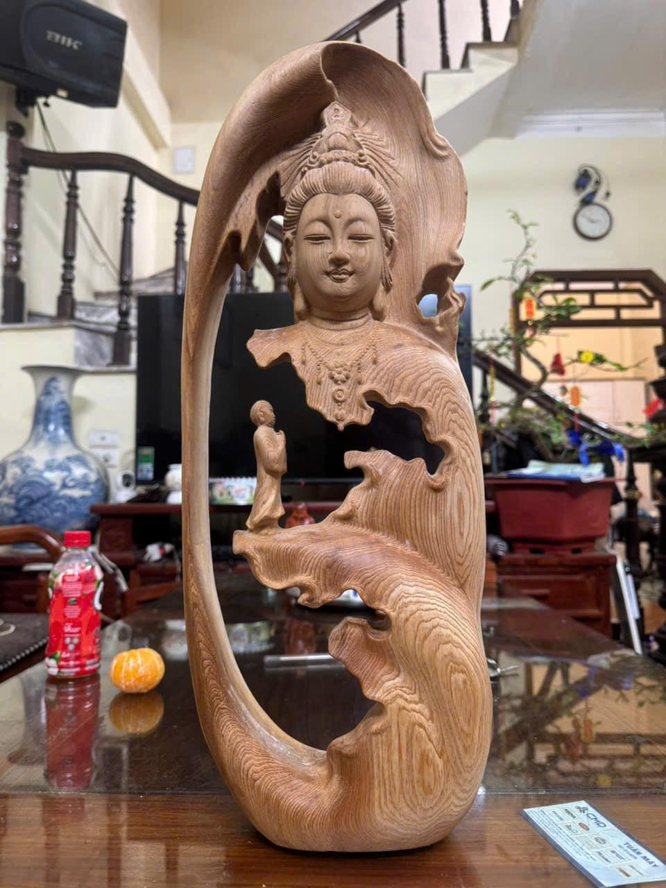 Tác phẩm gỗ Ngọc Am Nhất Tâm Bái Phật 50x20x10cm – Phong thủy trưng bày