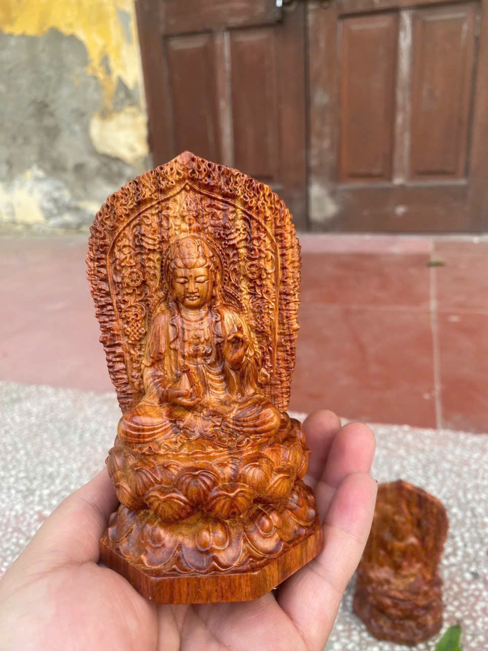 Tượng Mẹ Phật Quan Âm vách hai mặt gỗ sưa phong thủy