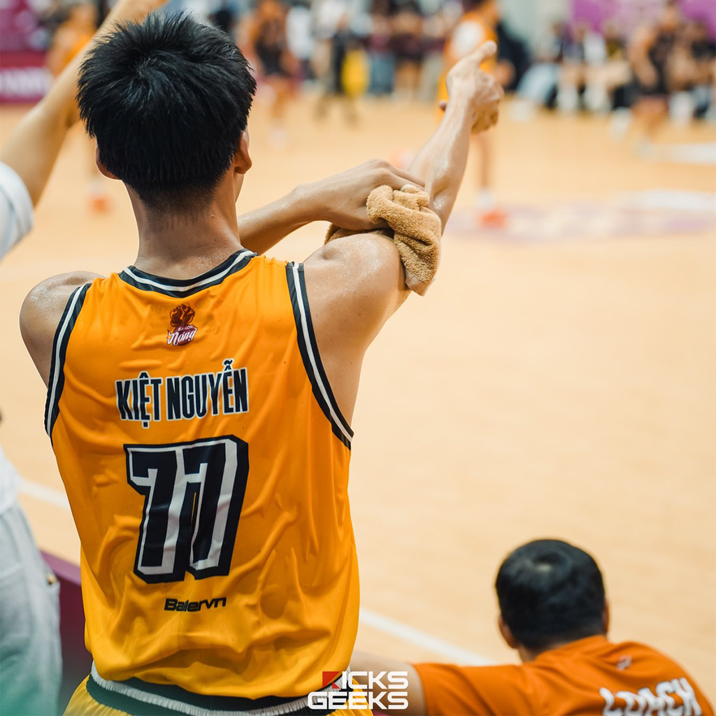 Mẫu Thiết kế Đồng phục CLB SAIGON Nóng