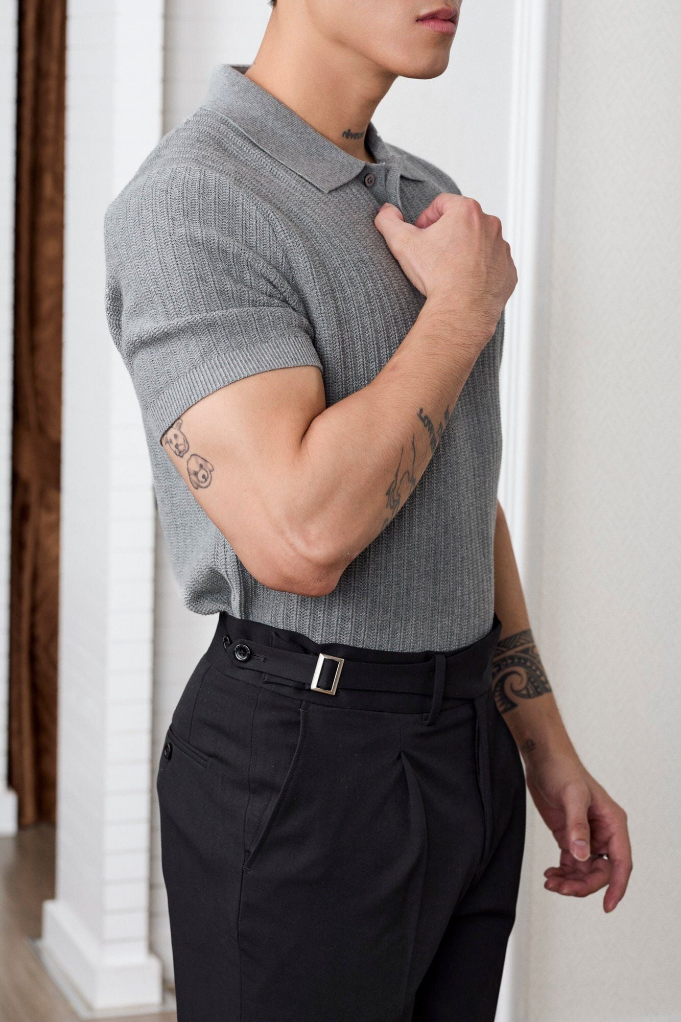 Áo thun có cổ dệt kim