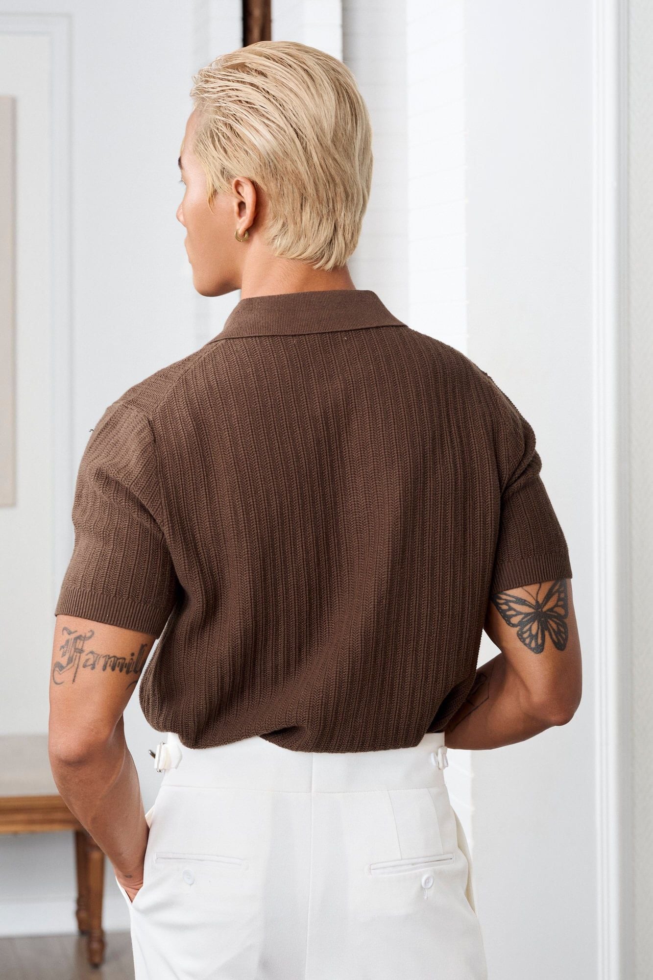 Áo thun có cổ dệt kim