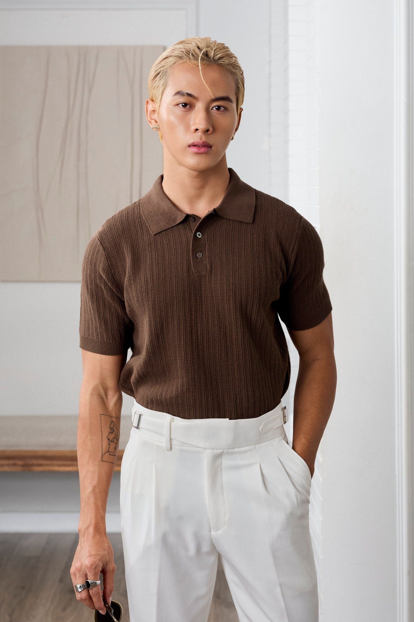 Áo thun có cổ dệt kim