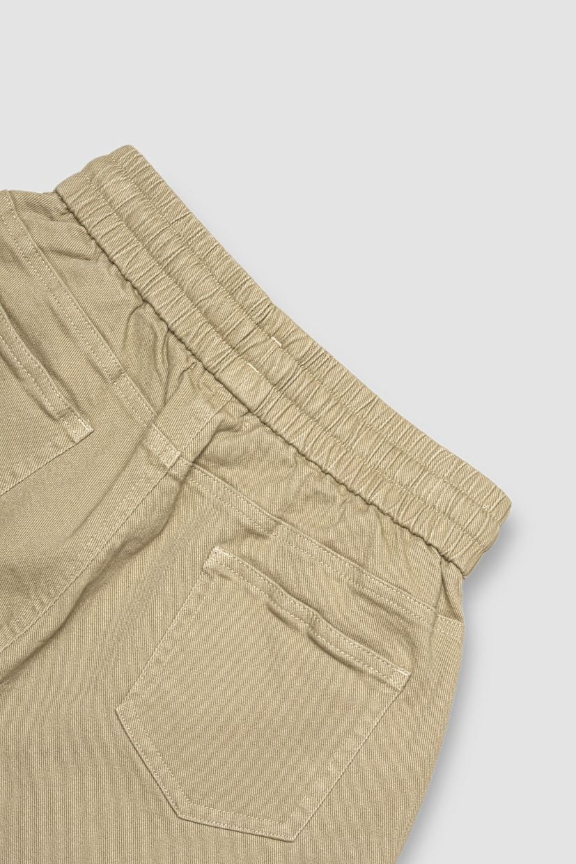 Quần khaki ngắn