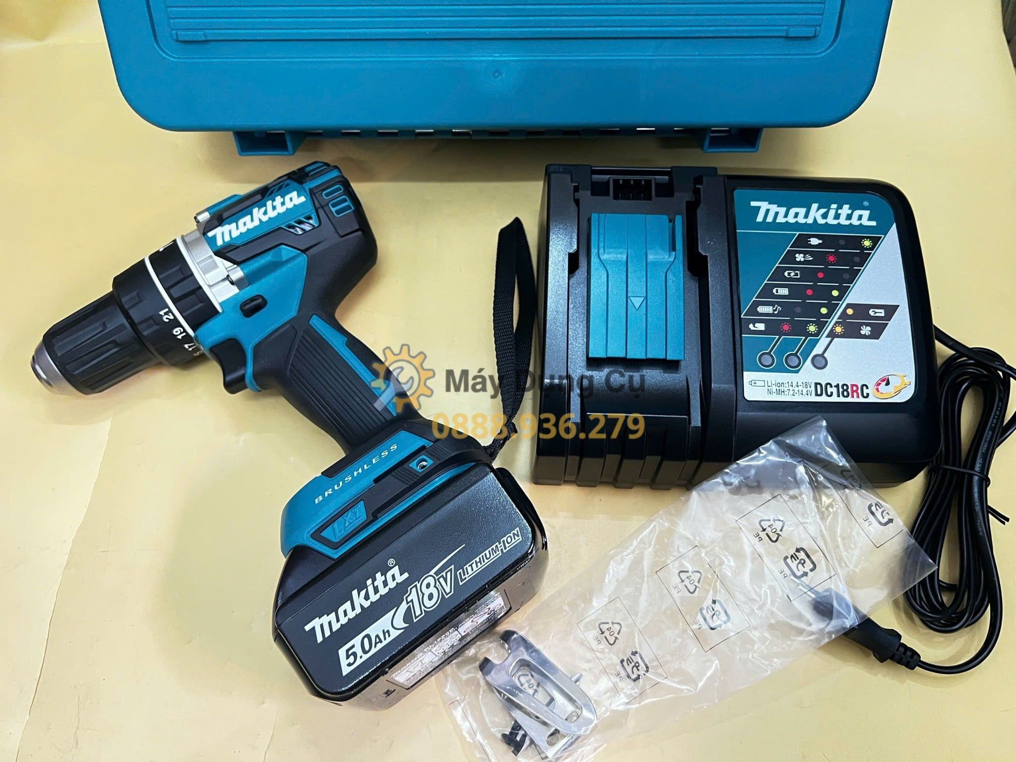  Máy khoan búa dùng pin 18V Makita DHP484RT (1 Pin 5.0Ah, 1 Sạc nhanh) 