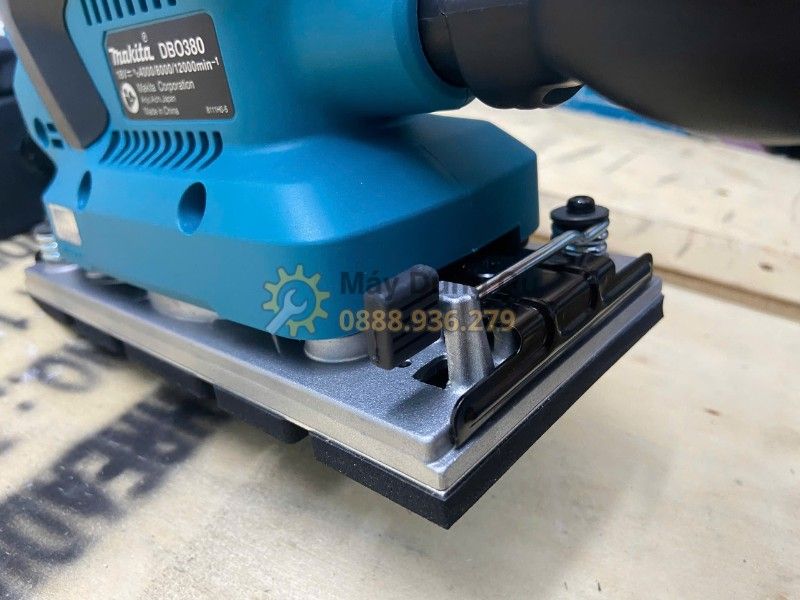  MÁY CHÀ NHÁM DÙNG PIN 18V MAKITA DBO380RTJ - GIẢI PHÁP CHÀ NHÁM CHỮ NHẬT CHO THỢ MỘC, THỢ SƠN VÀ XƯỞNG NỘI THẤT 