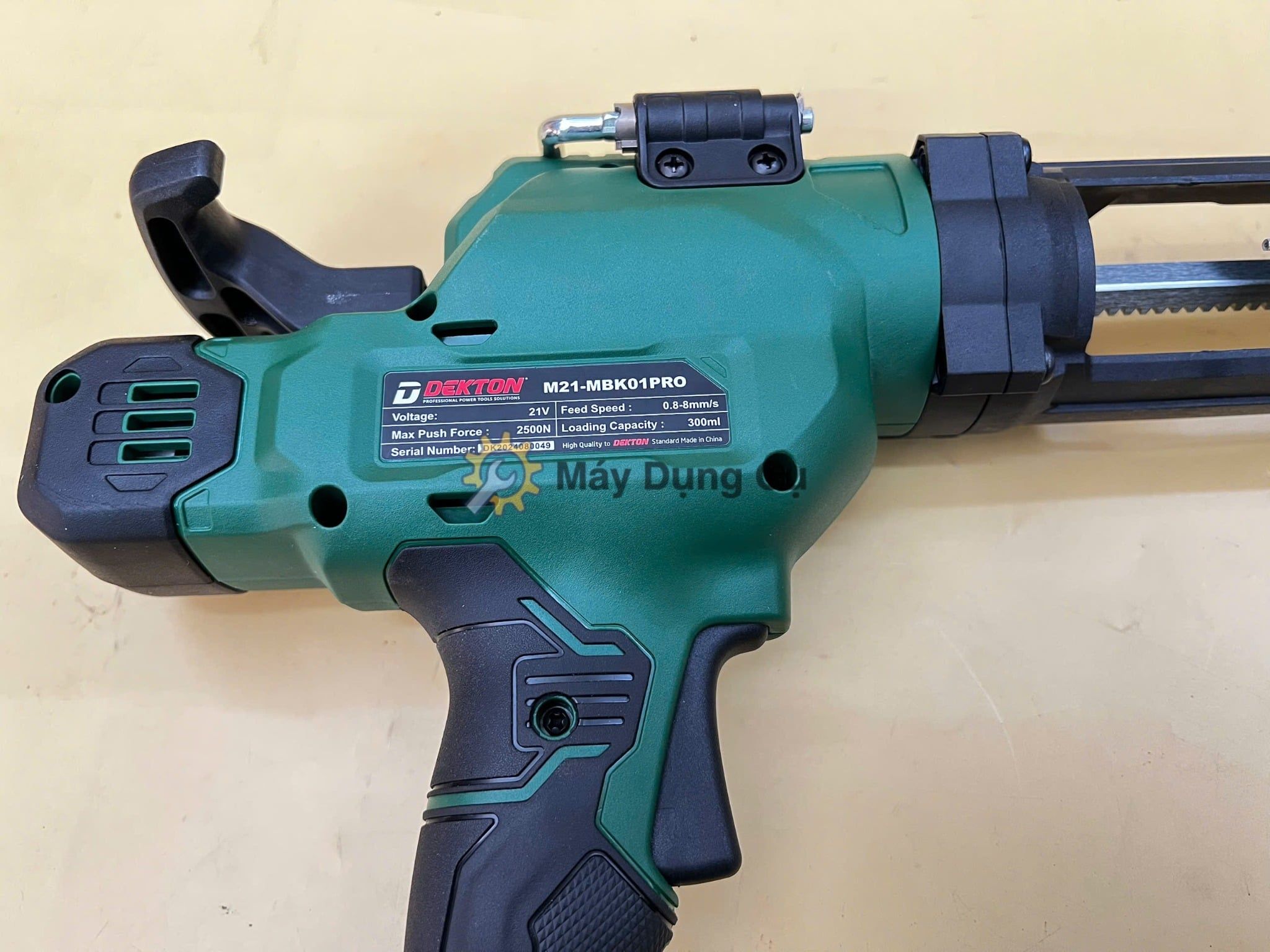  Máy bắn keo dùng pin 21V Dekton M21-MBK01PRO (Chưa Pin & Sạc) 