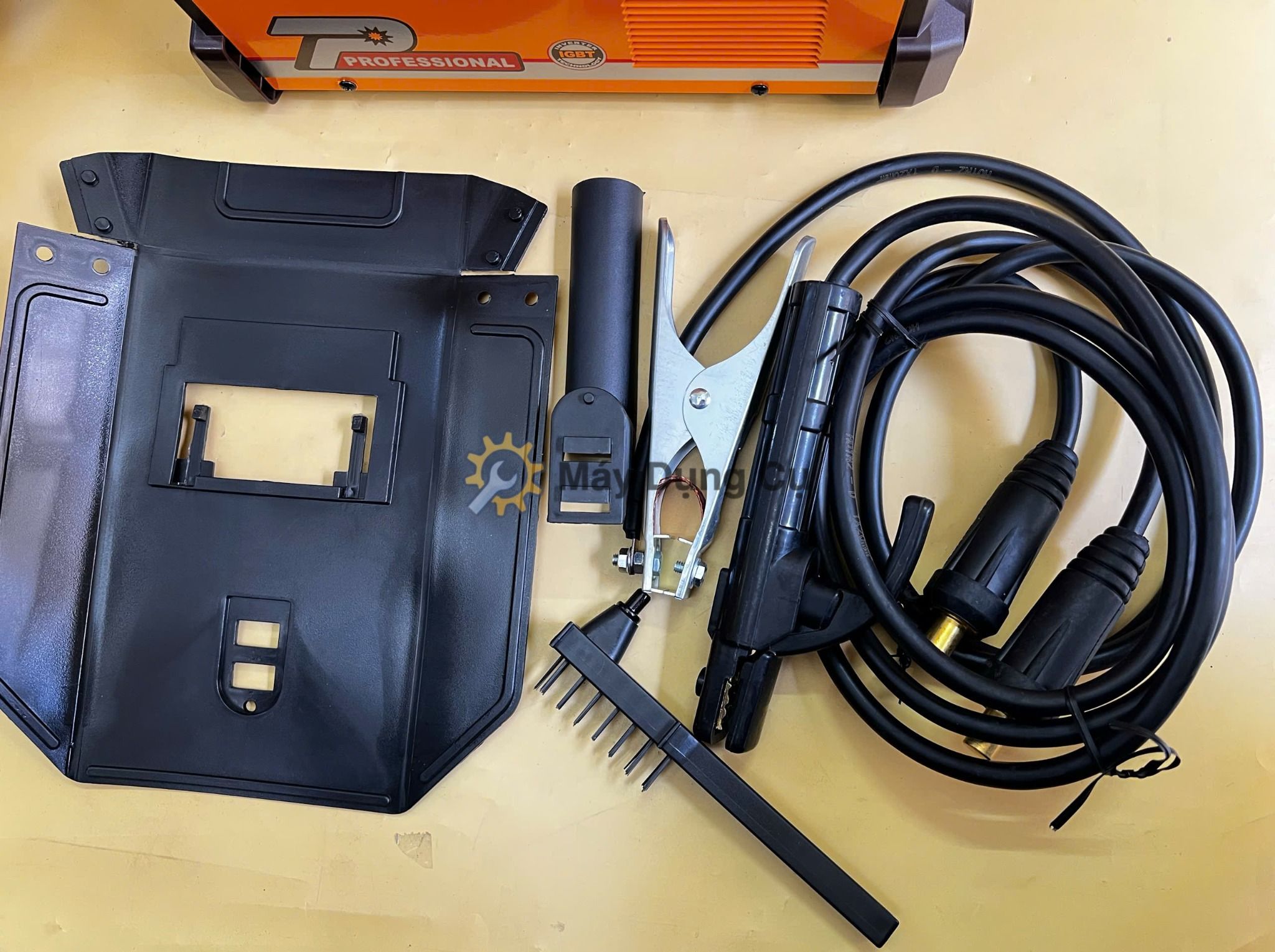  Máy hàn điện tử MMA/TIG 200A INGCO ING-MMA200691 