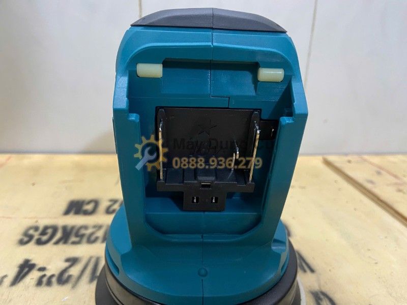  MÁY CHÀ NHÁM TRÒN DÙNG PIN MAKITA 18V DBO180RFE - BỘ 2 PIN 3.0AH VÀ 1 SẠC CHO THỢ MỘC, NỘI THẤT 